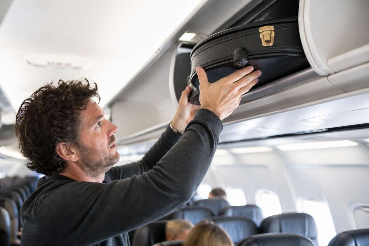 Transporter son instrument en cabine ou en soute : que privilégier ?