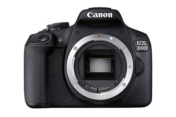 Découvrez notre test détaillé du Canon EOS 2000D : performances, caractéristiques et qualité photo de ce reflex numérique polyvalent et accessible pour les photographes amateurs. 