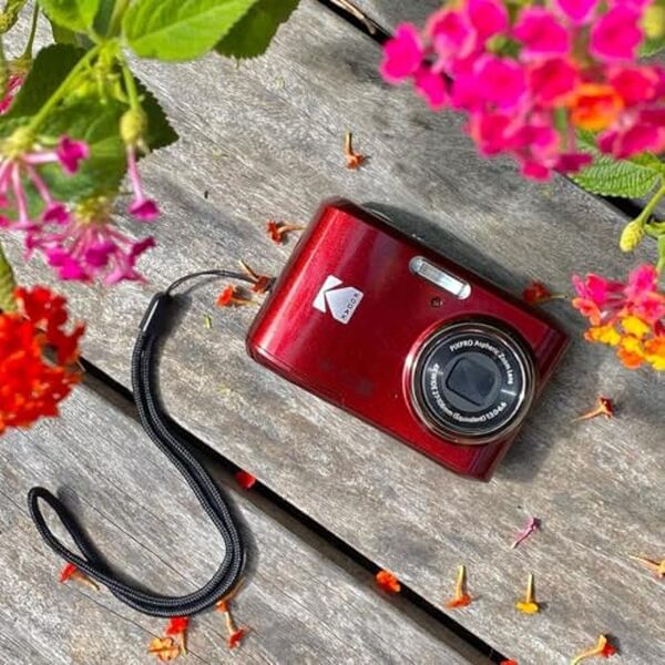 Découvrez notre test détaillé du Kodak Pixpro FZ45, l'appareil photo compact 16, 44 MP idéal pour capturer vos moments. Performances, qualité d'image et fonctionnalités analysées.