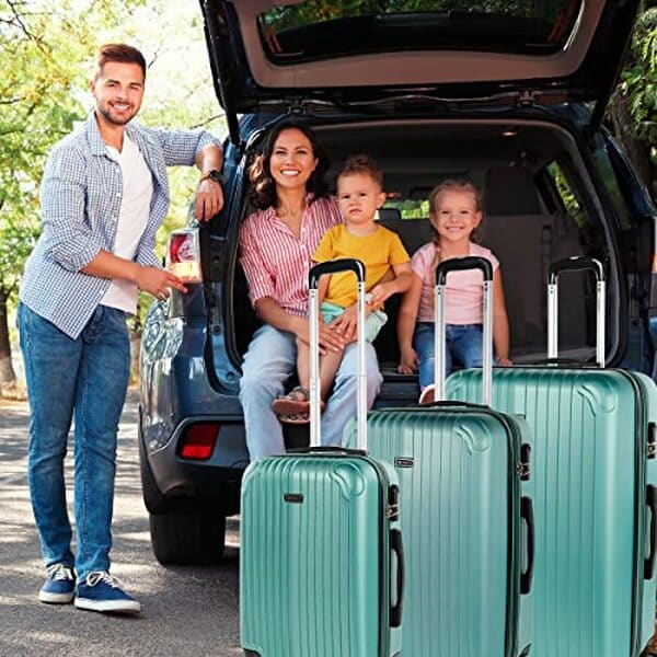 Découvrez notre test complet du set de valises ITACA T71500 bleu verdâtre : design, durabilité, capacité et rapport qualité-prix pour vos voyages. 
